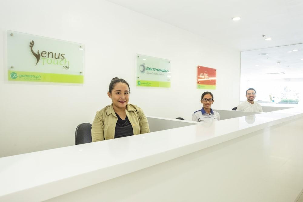 Go Hotels Timog Quezon City Dış mekan fotoğraf