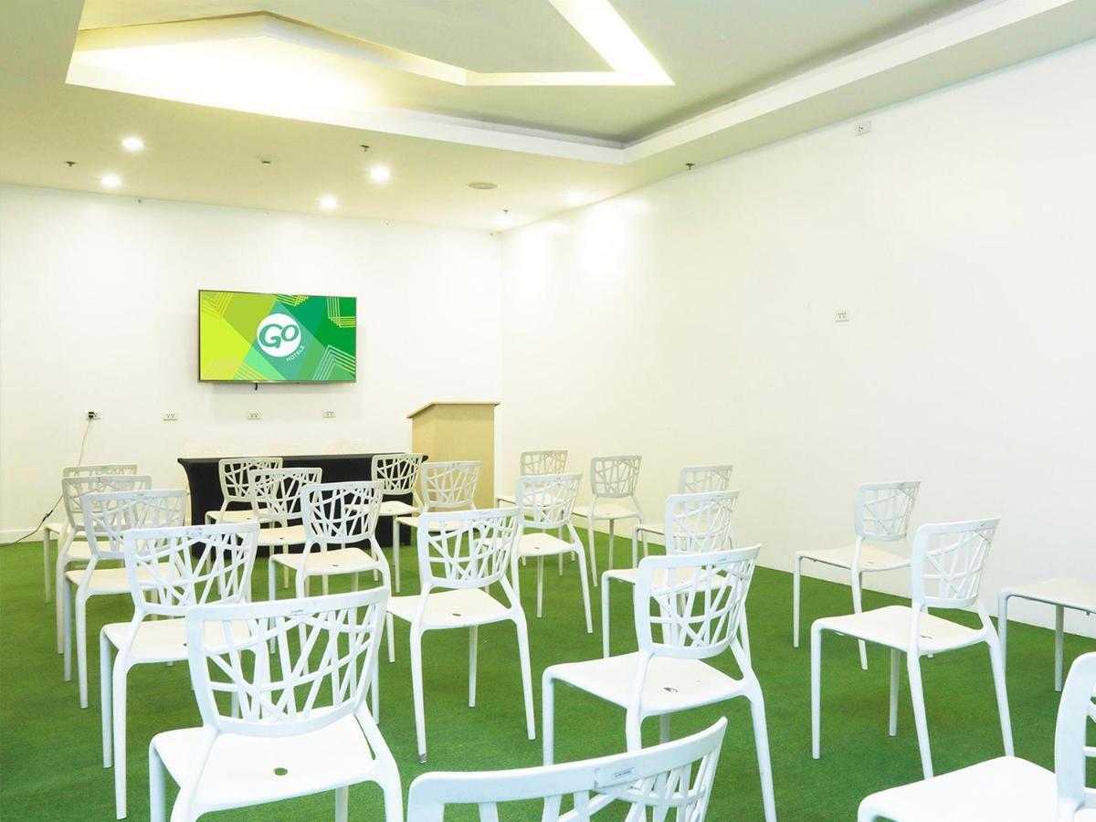 Go Hotels Timog Quezon City Dış mekan fotoğraf