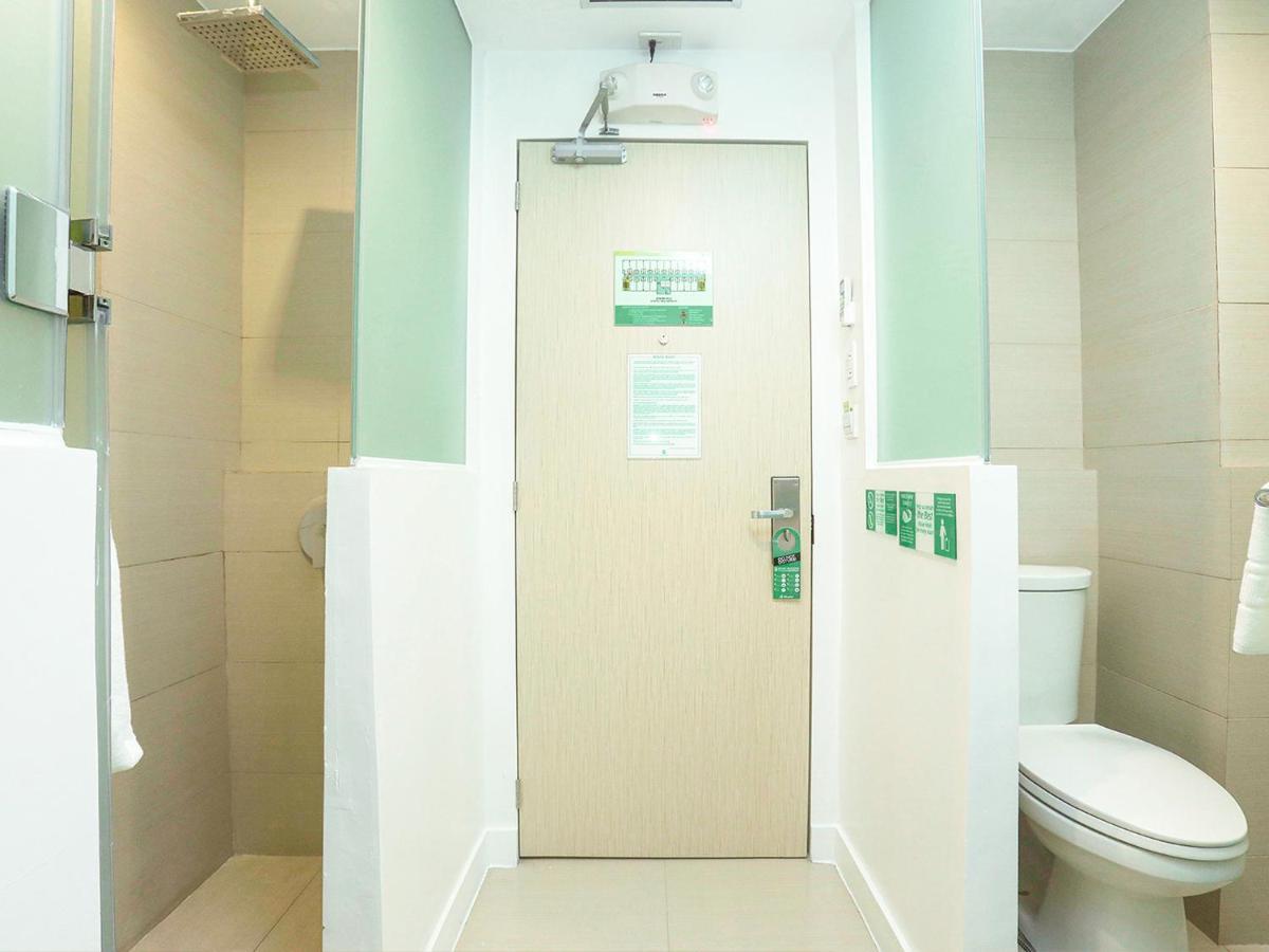 Go Hotels Timog Quezon City Dış mekan fotoğraf