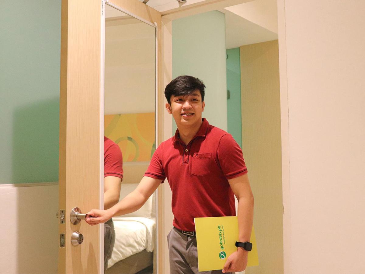 Go Hotels Timog Quezon City Dış mekan fotoğraf
