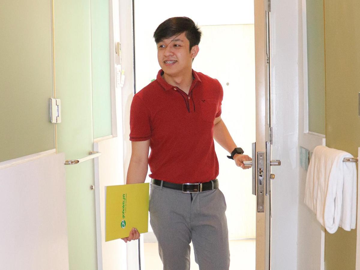 Go Hotels Timog Quezon City Dış mekan fotoğraf