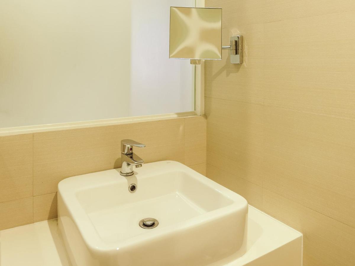 Go Hotels Timog Quezon City Dış mekan fotoğraf