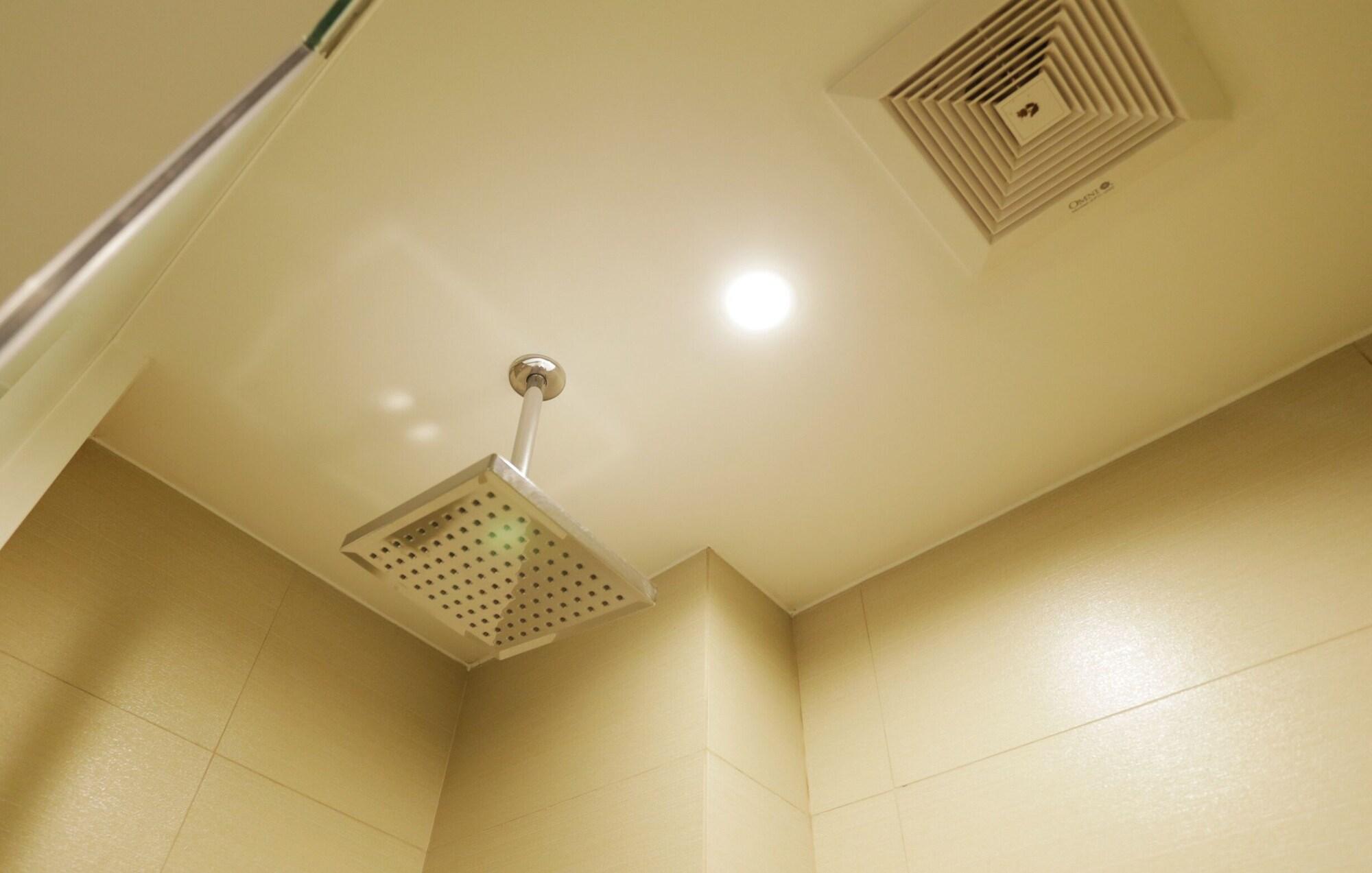 Go Hotels Timog Quezon City Dış mekan fotoğraf