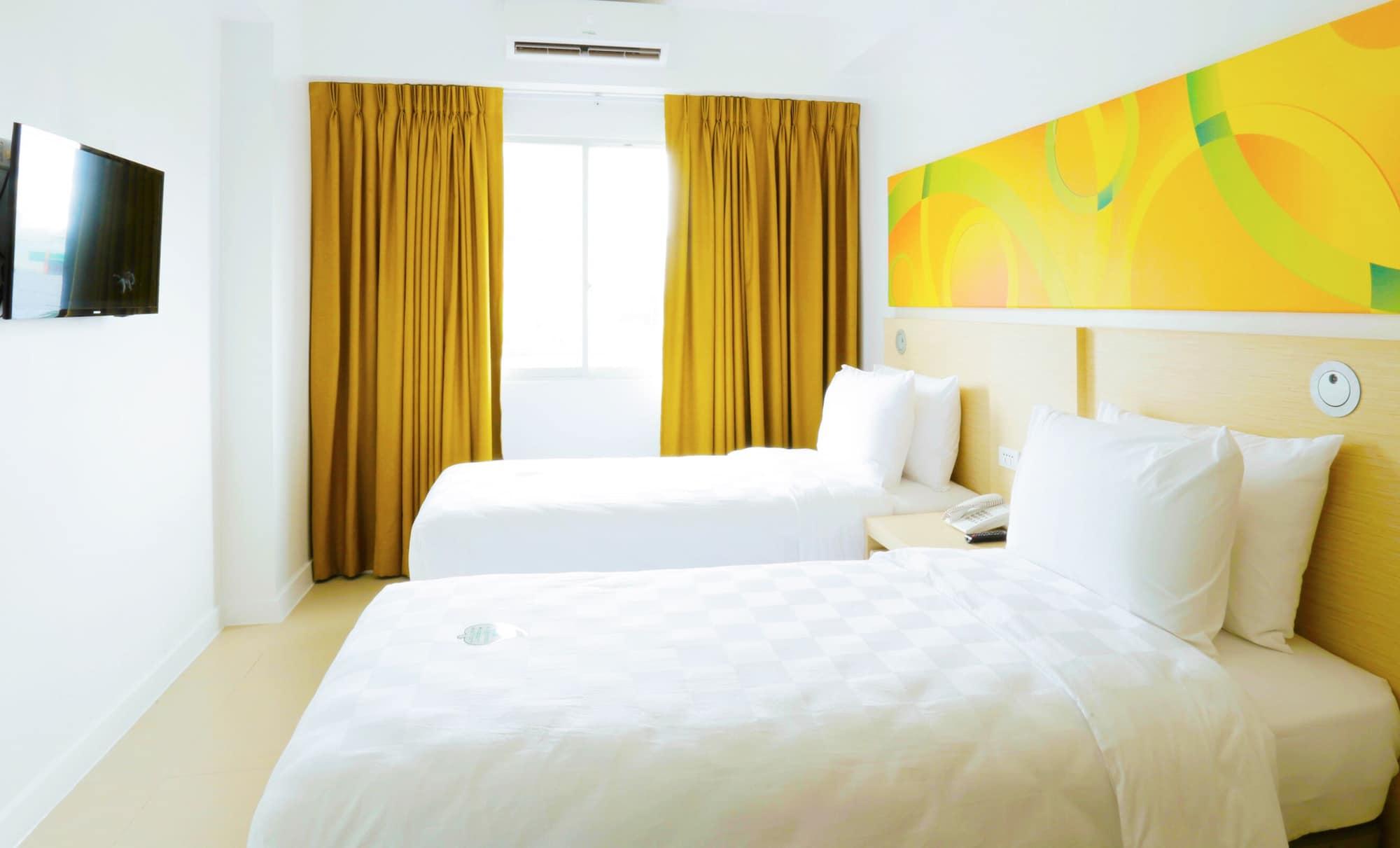 Go Hotels Timog Quezon City Dış mekan fotoğraf