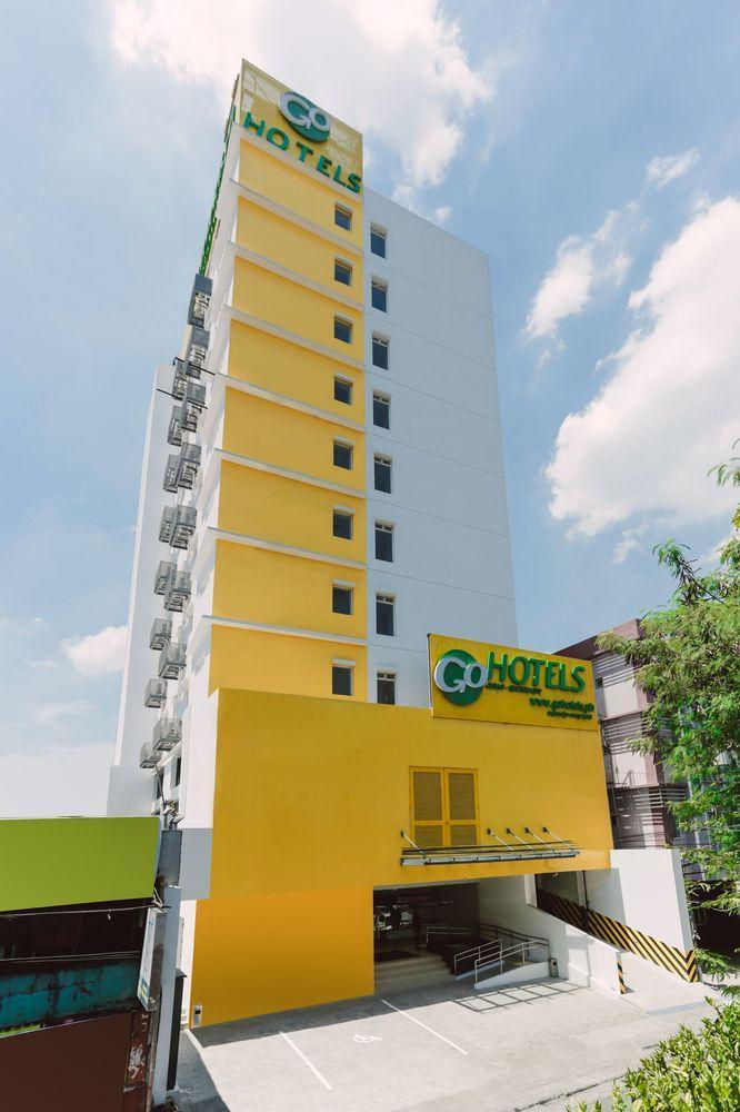 Go Hotels Timog Quezon City Dış mekan fotoğraf
